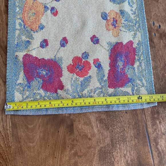 Table runner - Picture 7 of 7